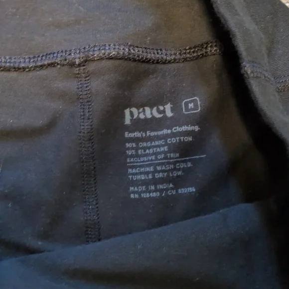 Pact Women's Black Skort Size Medium - Picture 7 of 7